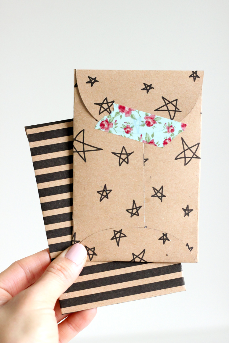 kraft paper gift card envelope – free printable!